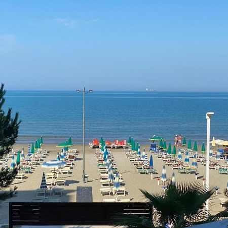 Rumar Hotel Durres Exterior photo